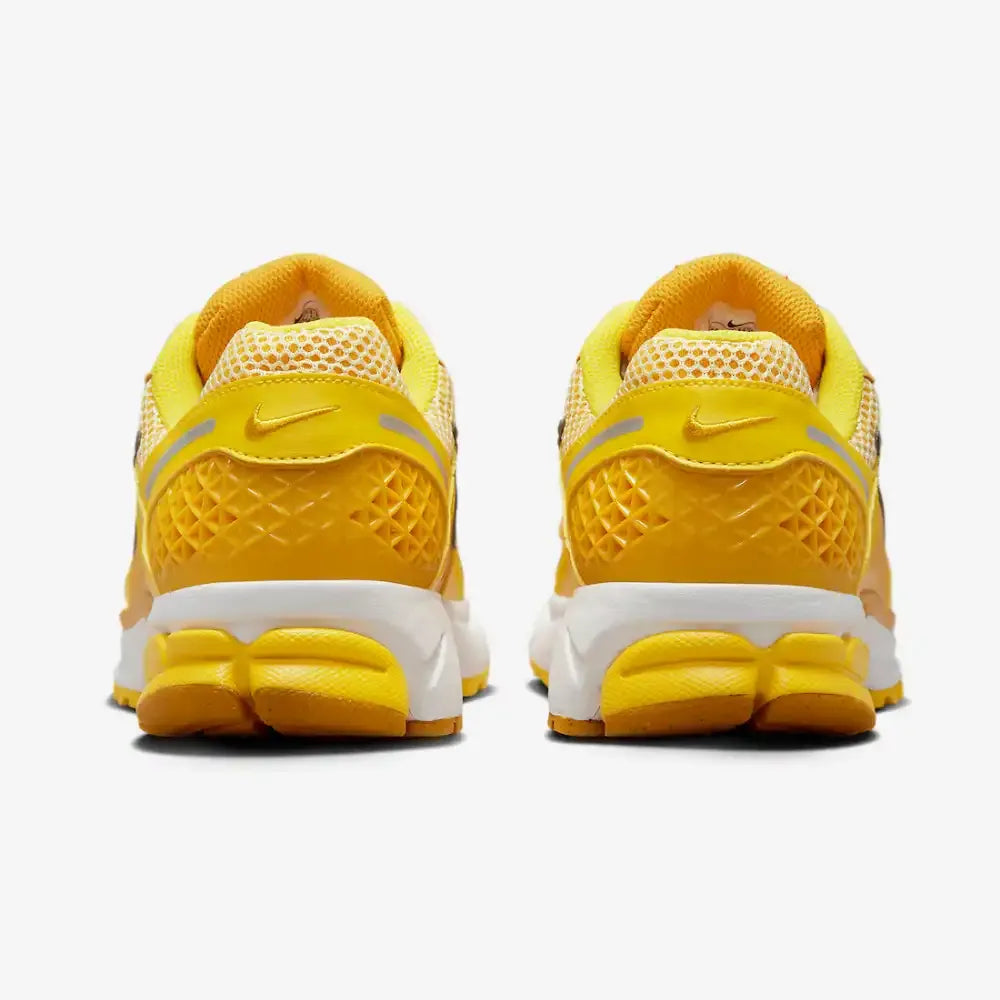 NK Zoom Vomero 5 Varsity Maize