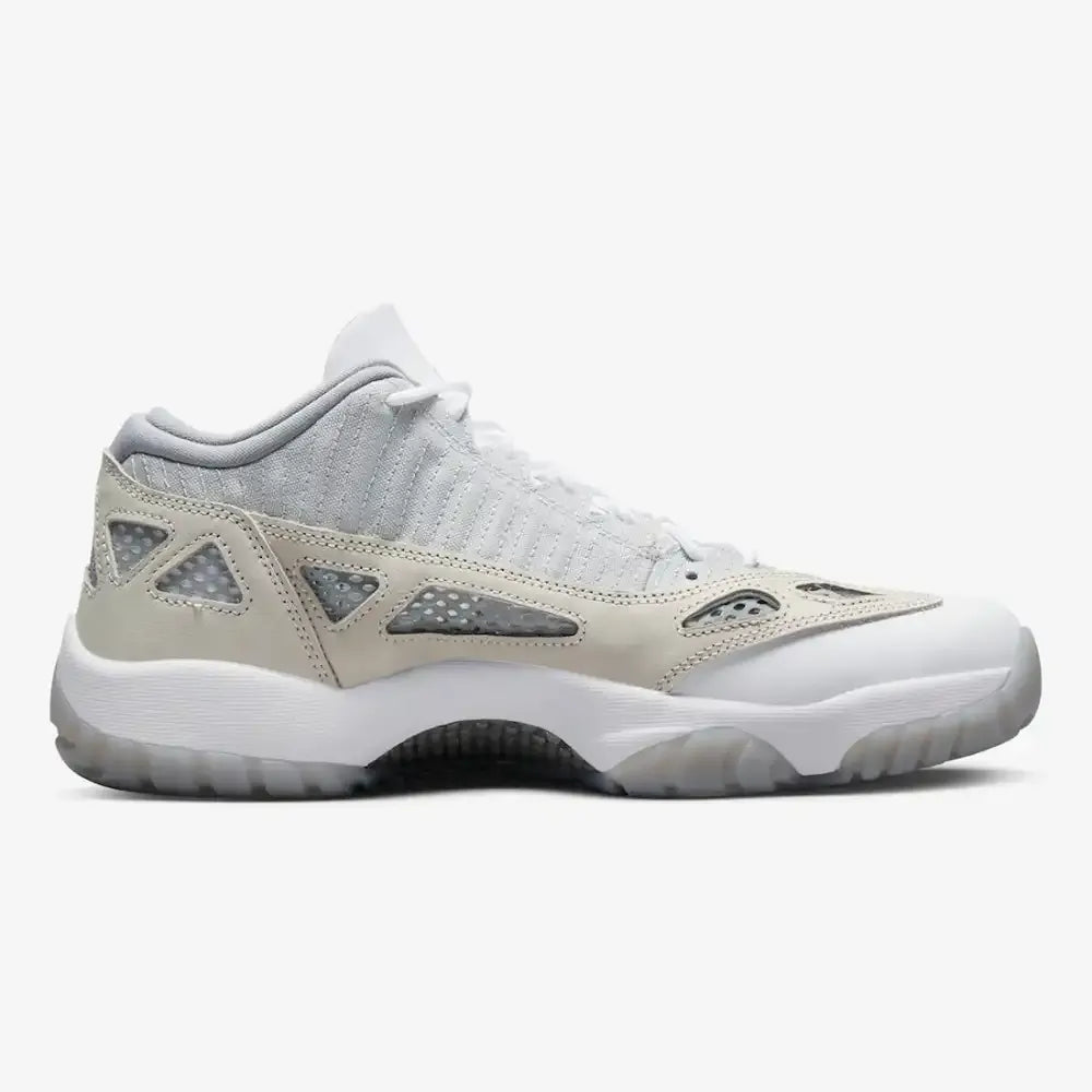 AJ 11 Low - Light Orewood Brown
