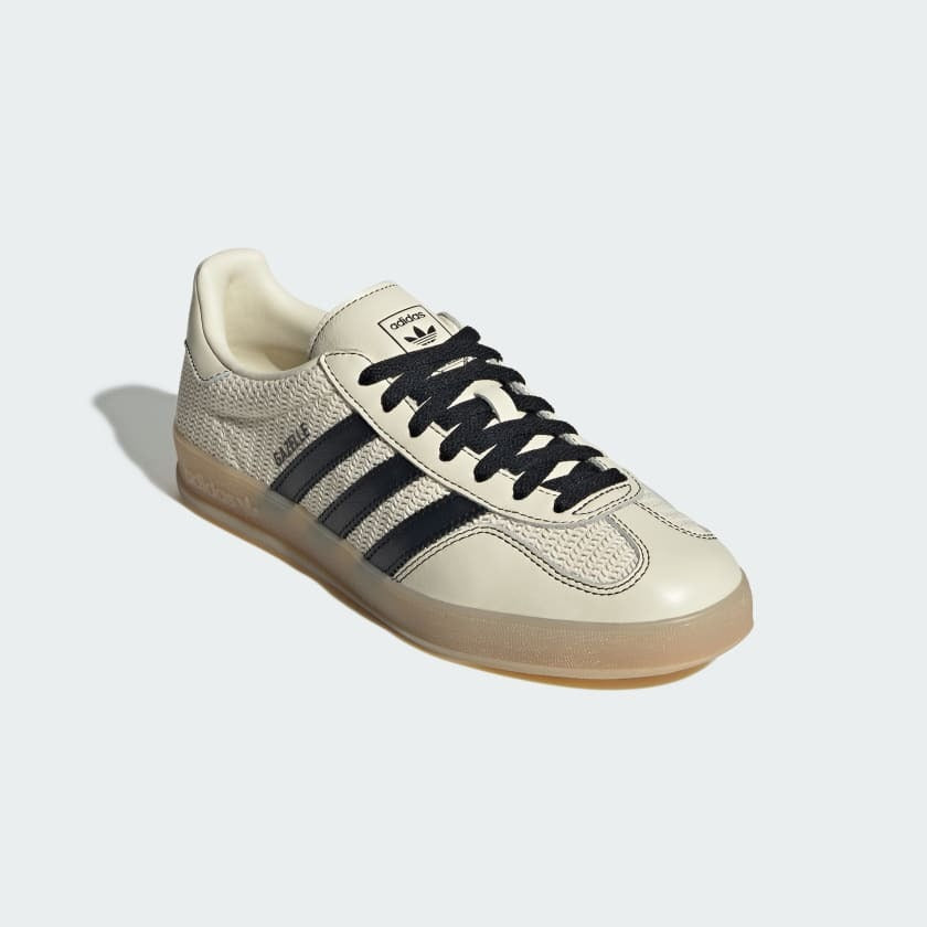 Ad Gazelle Indoor - Cream White/Core Black/Magic Beige