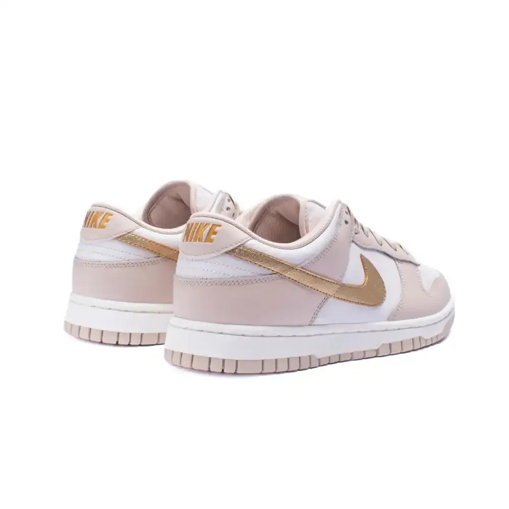 NK Dunk Low - Metallic Gold