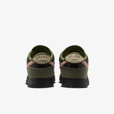 NK Dunk Low - Dunks Not Dead