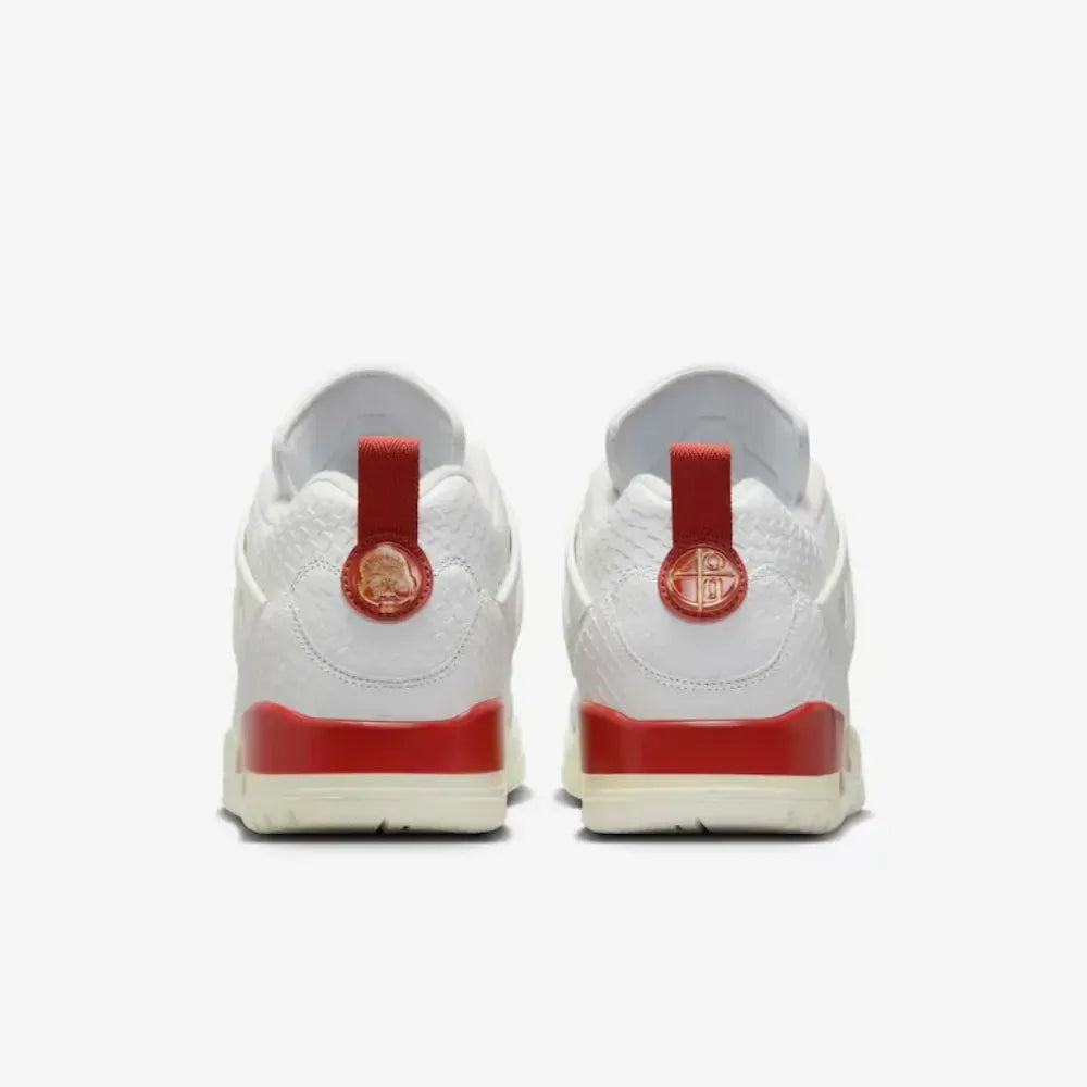 AJ Spizike Low El Vuelo