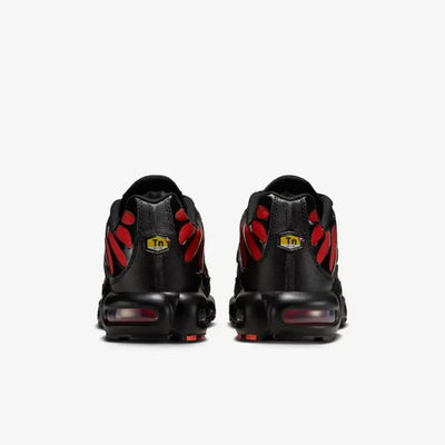 NK Air Max Plus - Black/Red