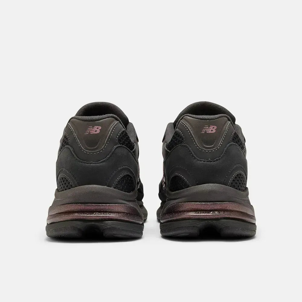 NB 2010 - Metallic Black