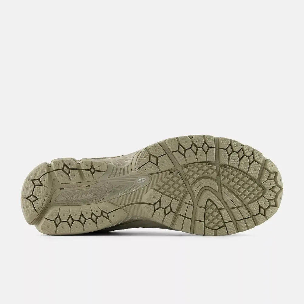 NB 2002R Protection Pack GORE-TEX Shipyard Silver