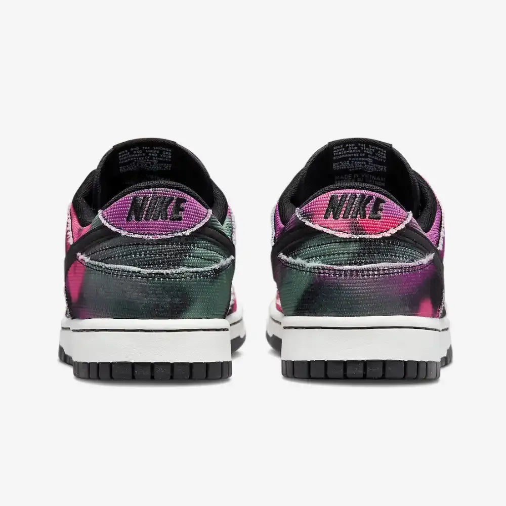 NK Dunk Low - Graffiti Pink