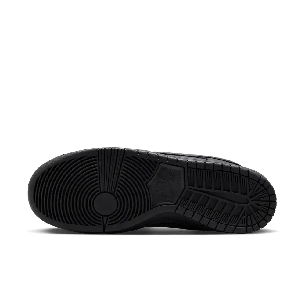 NK Dunk Low - Triple Black