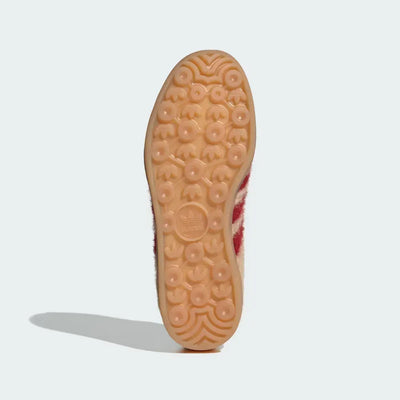 AD Gazelle Bold - Magic Beige/Team Victory Red/Gum