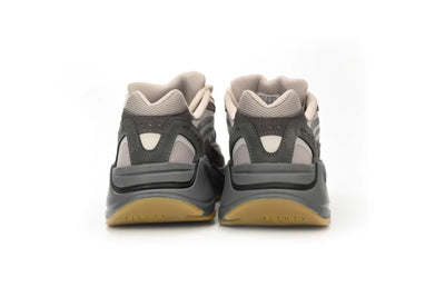 Ad Yeezy Boost 700 V2 Tephra